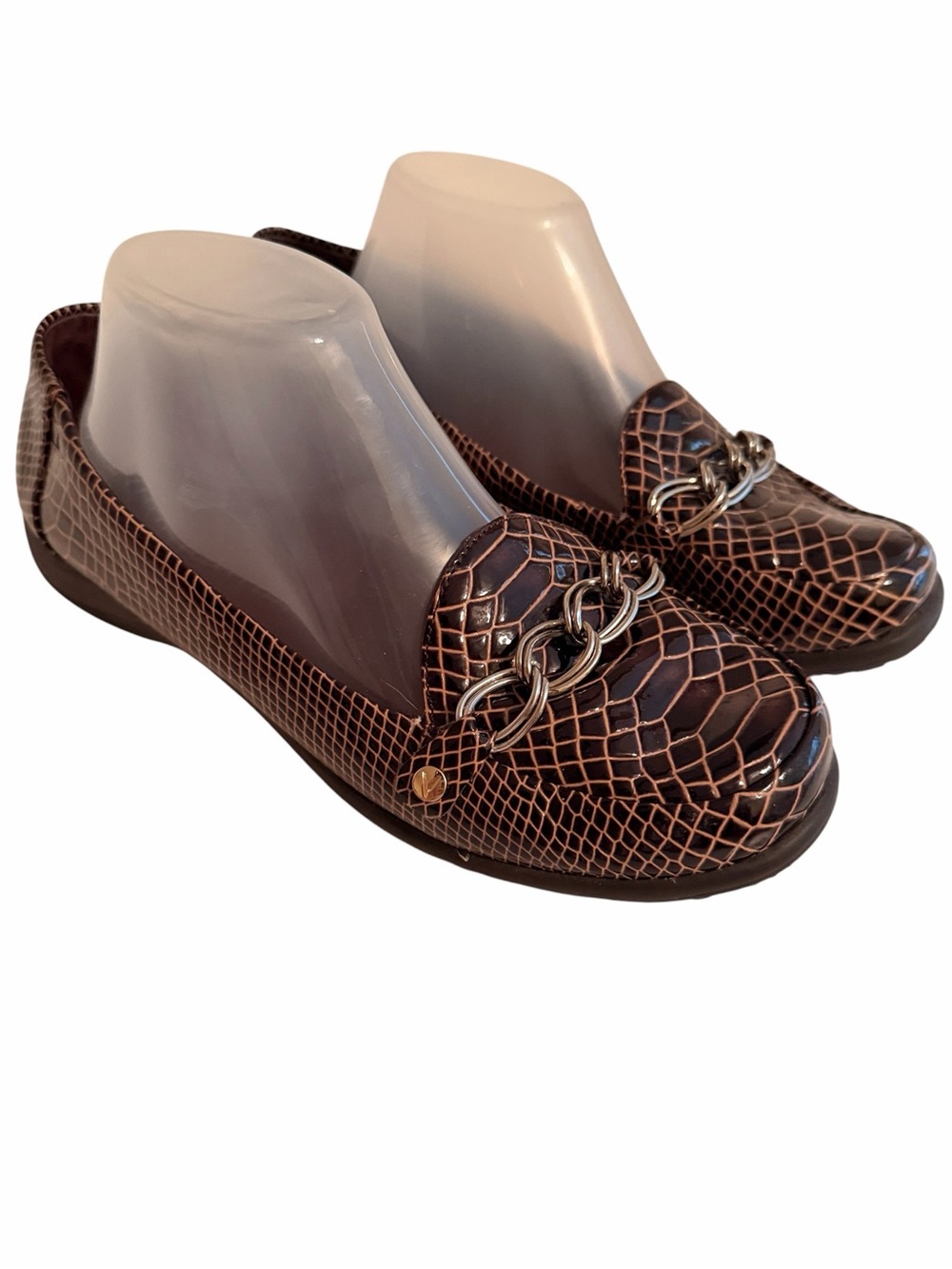 Vionic Brown Croc-Embossed Leather Chain Detail Loafers 9.5W NEW